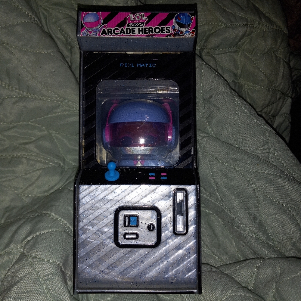 *ULTRA RARE* LOL Surprise *GIRL* Arcade Heroes Doll